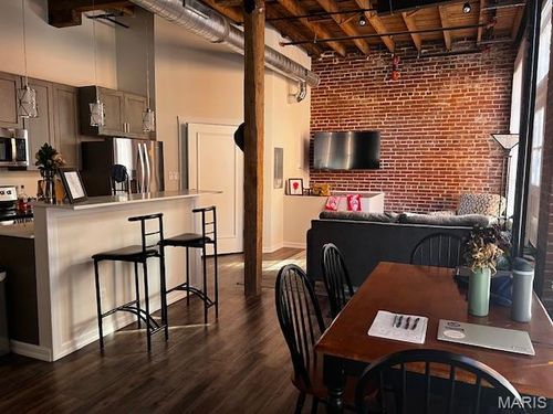 d-212 Morgan St, Saint Louis, MO, 63102-2549 | Card Image