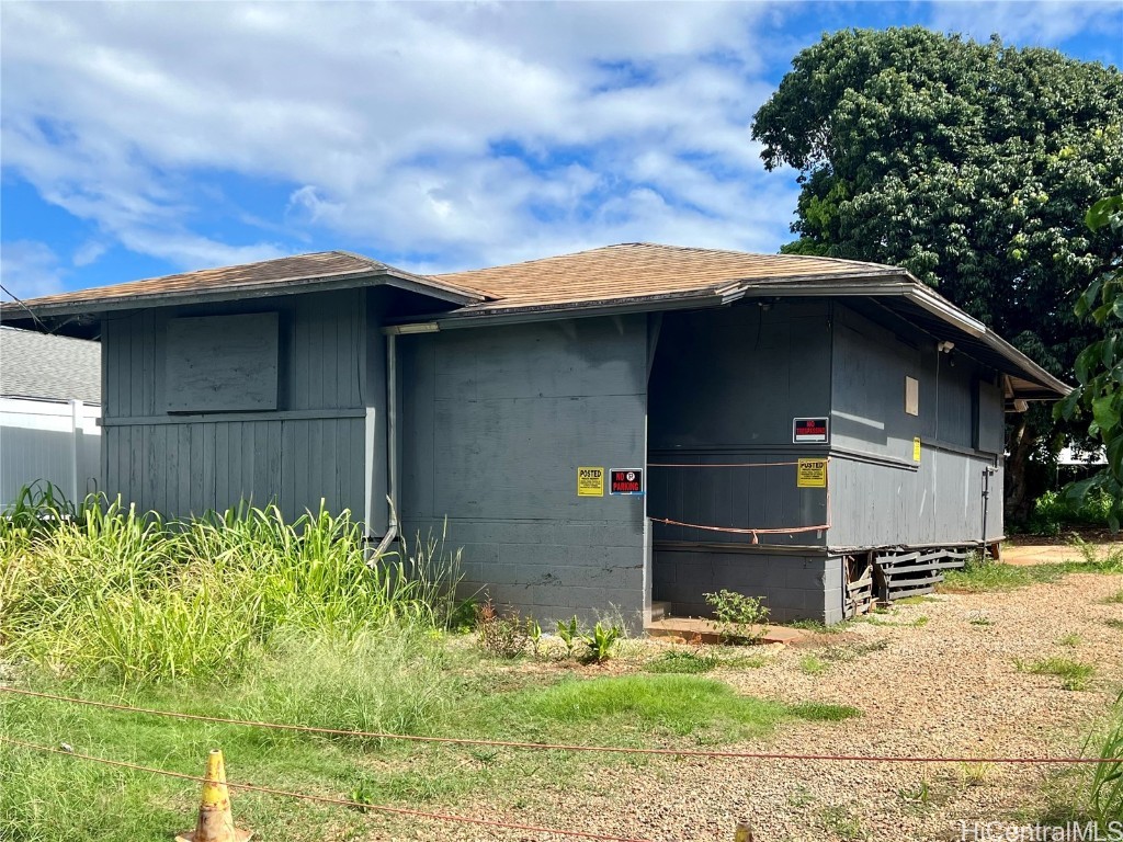 Walker Ave, Wahiawa, HI 96786