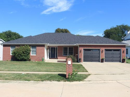 1402 W Masters Lane, Decatur, IL, 62521 | Card Image
