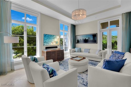 d1-684 10th Ave S, NAPLES, FL, 34102-7130 | Card Image