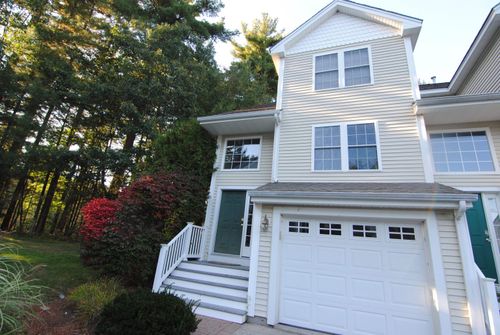 81 Barrington Ave, Nashua, NH, 03062-2288 | Card Image