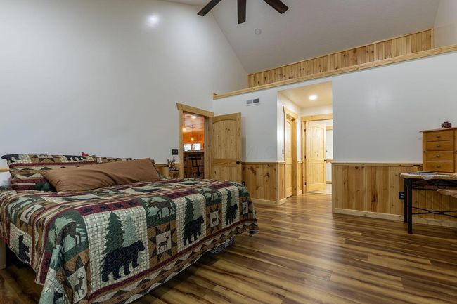 Primary Bedroom | Image 32