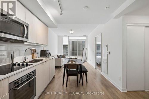 518-38 Forest Manor Rd, North York, ON, M2J0H4 | Card Image