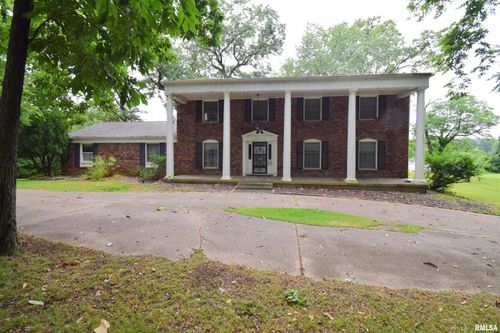 1901 Lake St, Mount Vernon, IL, 62864-2817 | Card Image