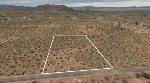 59520 Reche Rd, Landers, CA, 92285-3183 | Card Image