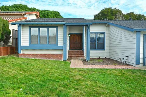 17764 Columbia Dr, Castro Valley, CA, 94552-1753 | Card Image