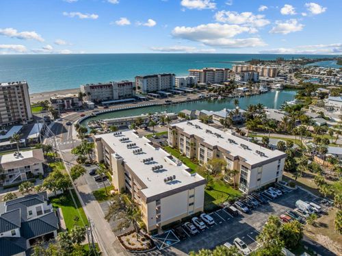 apt-305-995 Laguna Dr, VENICE, FL, 34285-1212 | Card Image