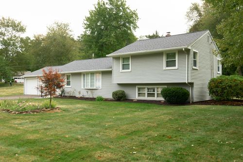 112 Quigley Rd, Wallingford, CT, 06492-5322 | Card Image
