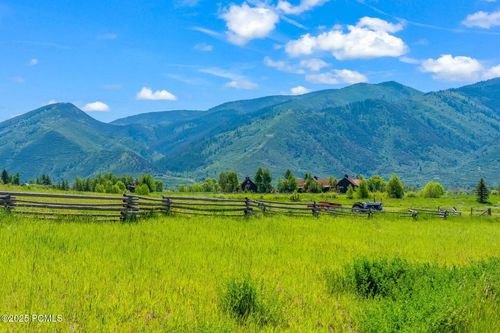 16-5924 N Triple Crown Trl, Oakley, UT, 84055-7800 | Card Image