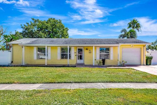 2601 39th St W, BRADENTON, FL, 34205-1212 | Card Image