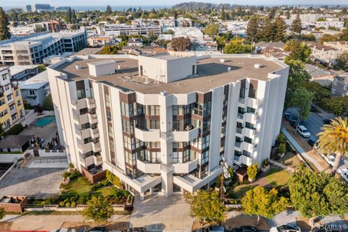 apt-101-110 Park Rd, Burlingame, CA, 94010-4338 | Card Image