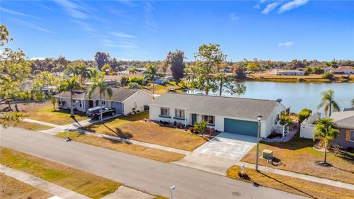 4065 Fontainebleau St, NORTH PORT, FL, 34287-2913 | Card Image