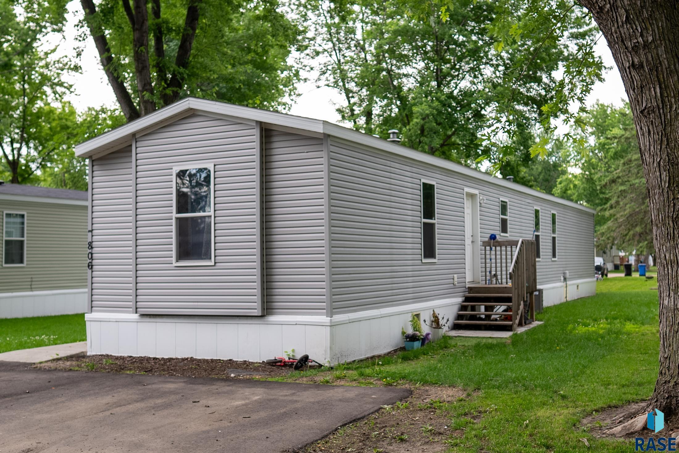 Ruth Pl, Sioux Falls, SD 57106