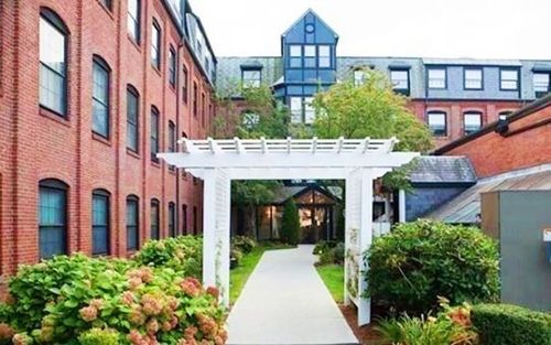 apt-318-21 Linden St, Quincy, MA, 02170-1834 | Card Image