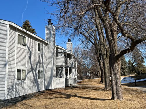 apt-h-1728 Pleasant St, Lauderdale, MN, 55113-5258 | Card Image