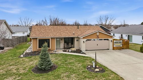 423 Autumn Ct, Bluffton, IN, 46714-1352 | Card Image