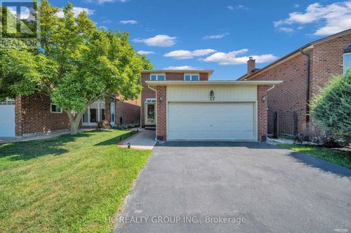 17 Pugsley Ave, Richmond Hill, ON, L4C8B6 | Card Image