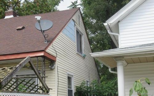 1205 E Muir Ave, Hazel Park, MI, 48030-2667 | Card Image