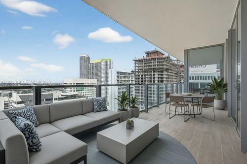 apt-2402-88 Sw 7th St, Miami, FL, 33130-3767 | Card Image