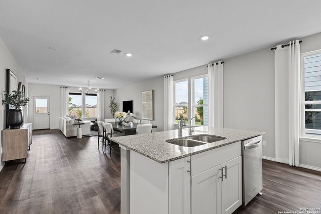 616 Rustic Grv, House other with 4 bedrooms, 2 bathrooms and null parking in Boerne TX | Image 5