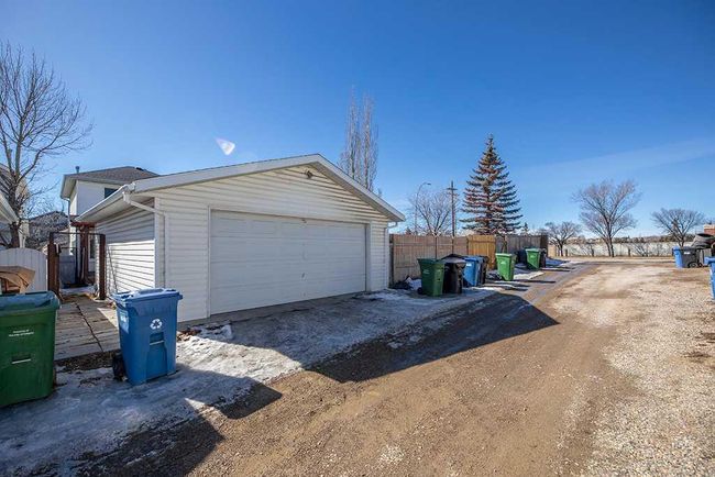 165 Country Hills Way Nw, Home with 3 bedrooms, 2 bathrooms and 2 parking in Calgary AB | Image 49