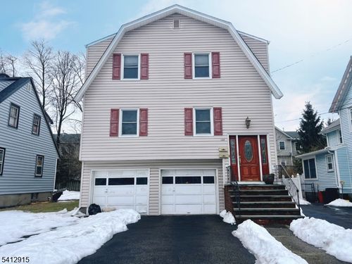 107 Madison Ave, Midland Park, NJ, 07432-1427 | Card Image