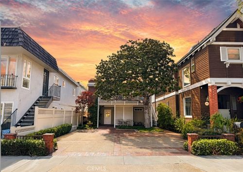 2-122 Oval Rd, Irvine, CA, 92604-2460 | Card Image