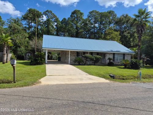 1428 Margie St, Waveland, MS, 39576-2418 | Card Image