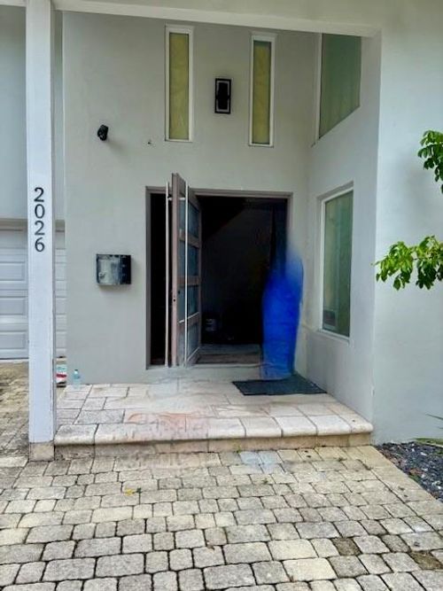 2026 Ne 32nd Ave, Fort Lauderdale, FL, 33305-1853 | Card Image
