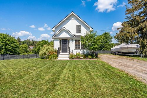 32 Northern Avenue, Hampden, ME, 04444 | Card Image