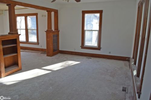 316 7th St Se, Mason City, IA, 50401-5110 | Card Image