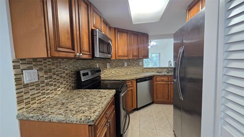 apt-201-2815 N Course Dr, Pompano Beach, FL, 33069-3066 | Card Image