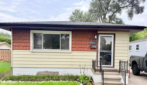 23632 Willard Ave, Warren, MI, 48089-5756 | Card Image