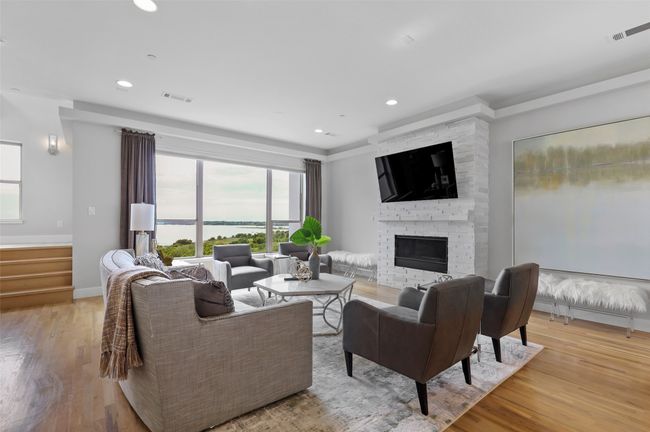 UNIT-25 - 13001 Hutton Dr, Townhouse with 3 bedrooms, 4 bathrooms and null parking in Farmers Branch TX | Image 6