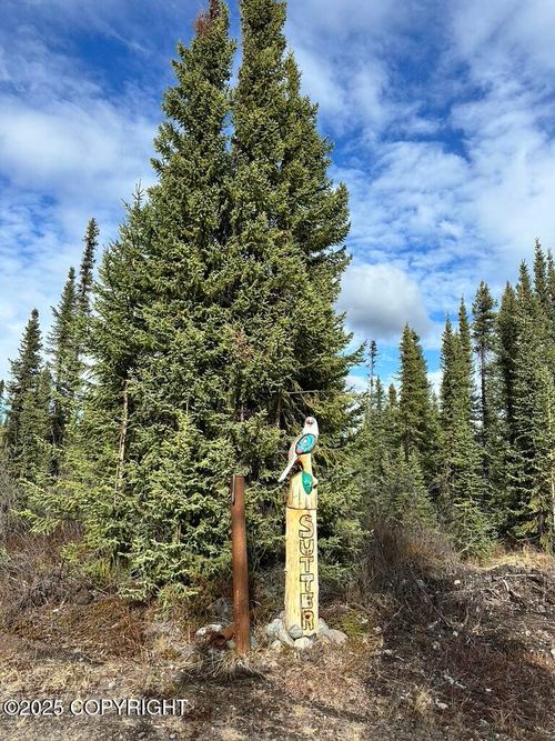 5000 Ridge Rd, Gakona, AK, 99586 | Card Image