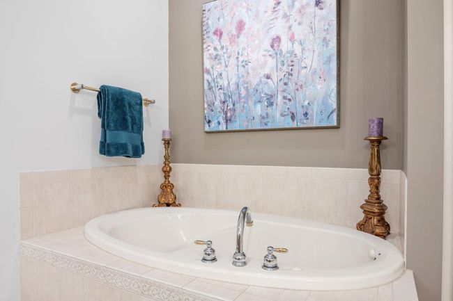33 Summit Vw, Townhouse with 3 bedrooms, 3 bathrooms and null parking in North Oaks MN | Image 33