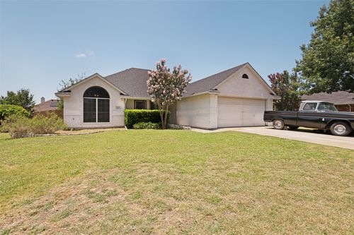521 Wild Springs Dr, Midlothian, TX, 76065-6911 | Card Image