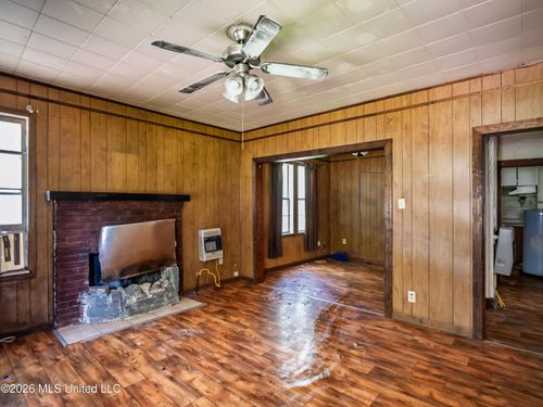 107 Central Street, Batesville, MS, 38606 | Card Image