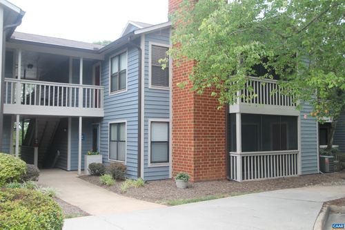 332 S Pantops Dr, Charlottesville, VA, 22911-8677 | Card Image