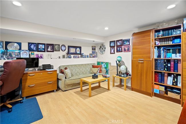 28 - 20224 Sherman Way, Townhouse with 3 bedrooms, 3 bathrooms and 2 parking in Winnetka CA | Image 10