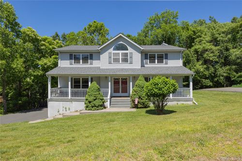 11 Rakentine Ln, Garnerville, NY, 10923-1840 | Card Image