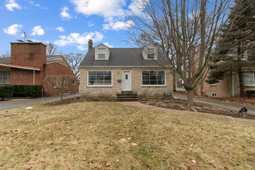 203 Park Ave, Lake Forest, IL, 60045-1338 | Card Image