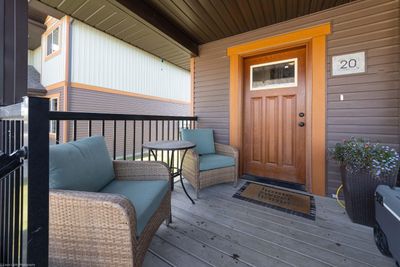 20 - 4251 41 St, Home with 3 bedrooms, 1 bathrooms and 2 parking in Lloydminster SK | Image 3