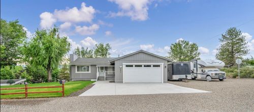 981 Mitch Dr, Gardnerville, NV, 89460-8998 | Card Image