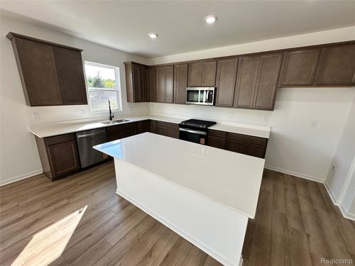 59579 Schuss Gully Dr, New Hudson, MI, 48165 | Card Image