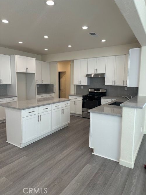 12317 Deborah Dr, Victorville, CA, 92392-4860 | Card Image