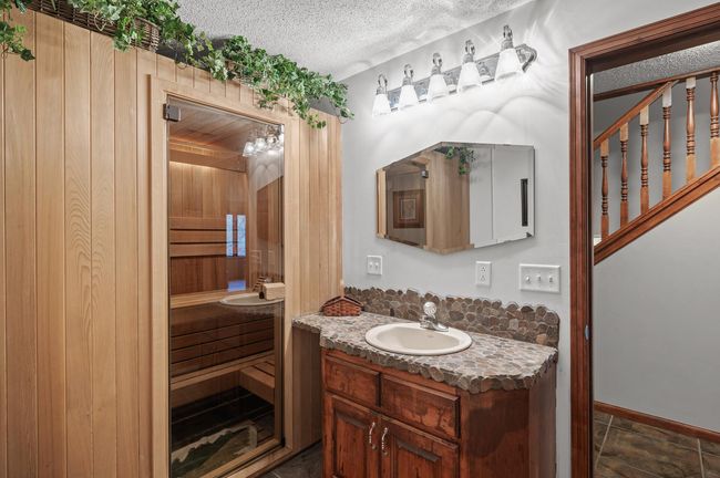 68_17606_93rd68_mls.jpg | Image 74
