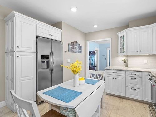 48-48 Newcomb St, Arlington, MA, 02474-6633 | Card Image
