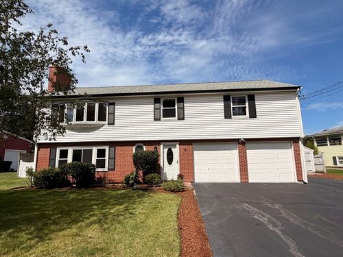 6 Canterbury Rd, Woburn, MA, 01801 | Card Image