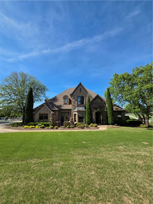 6847 Western Trails Dr, Springdale, AR, 72762-8944 | Card Image